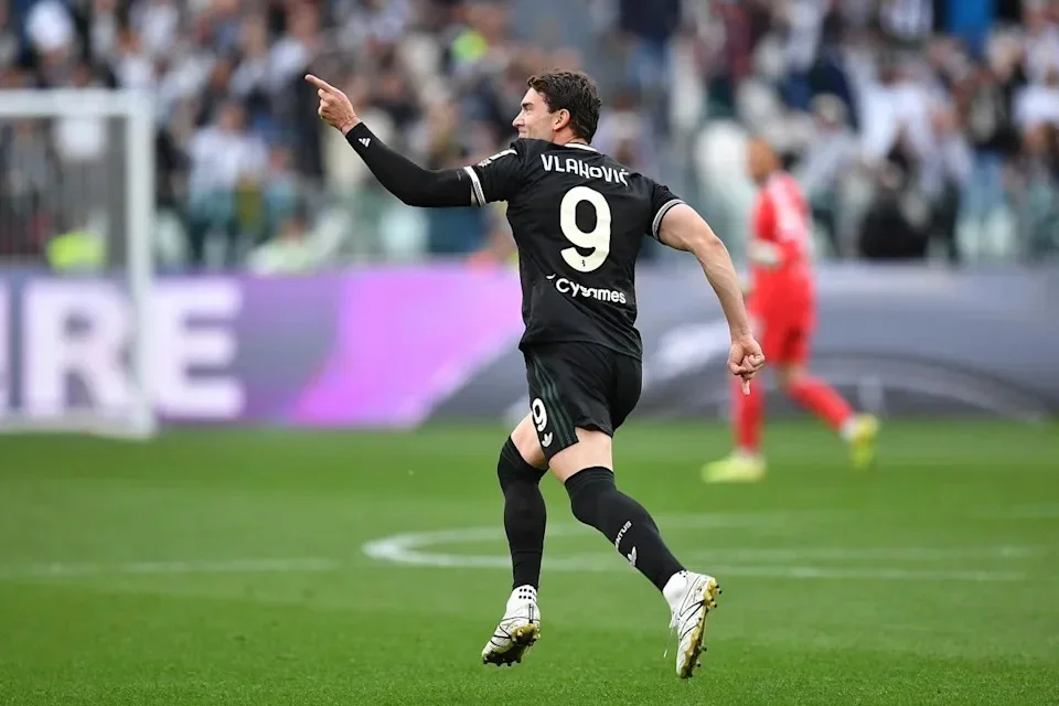 Bayern open talks for Juventus forward Dušan Vlahović
